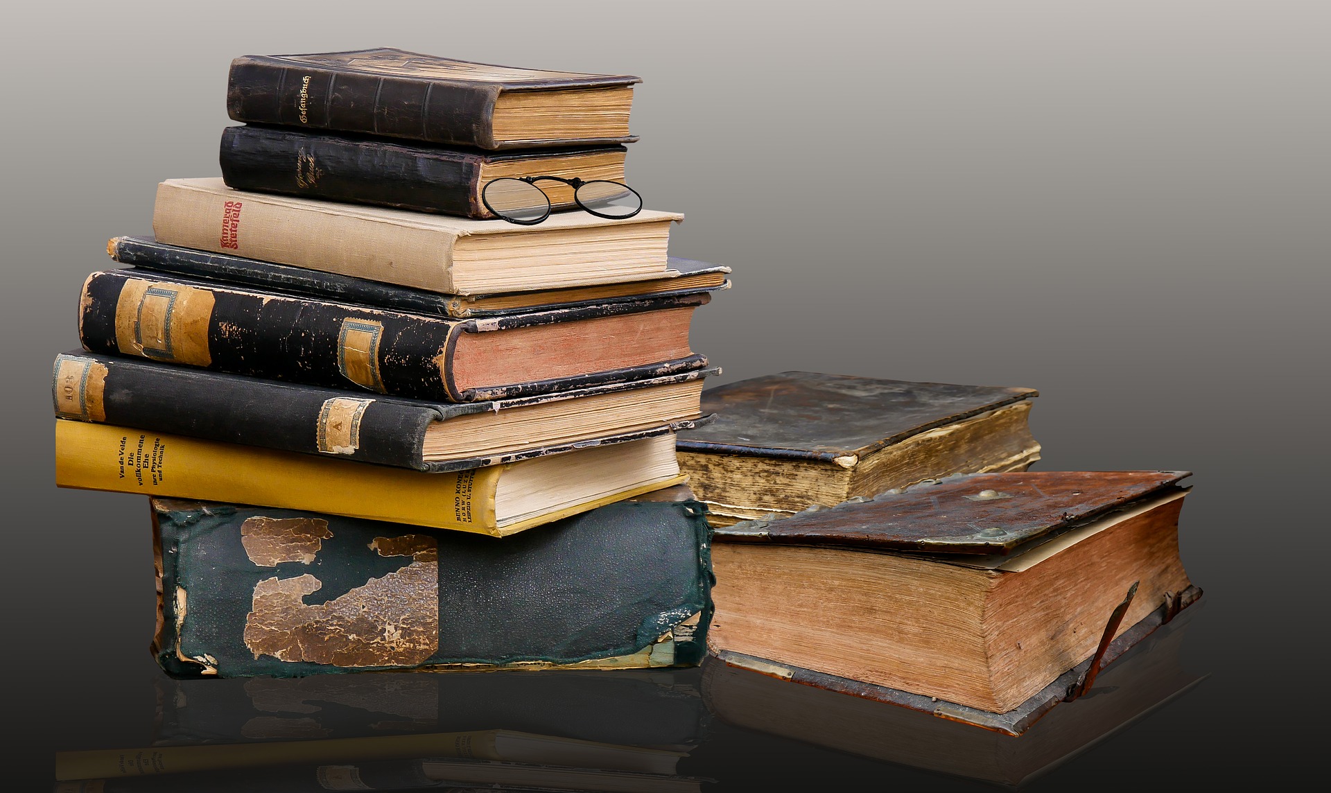 Где можно купить и продать редкие книги?