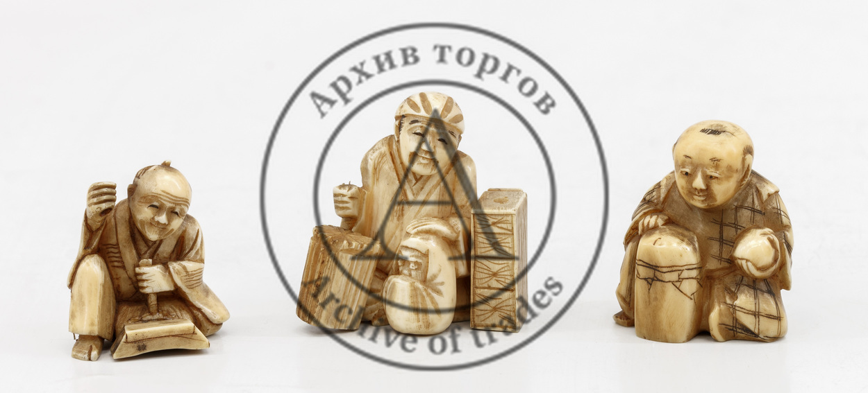 Набор из трех нэцкэ