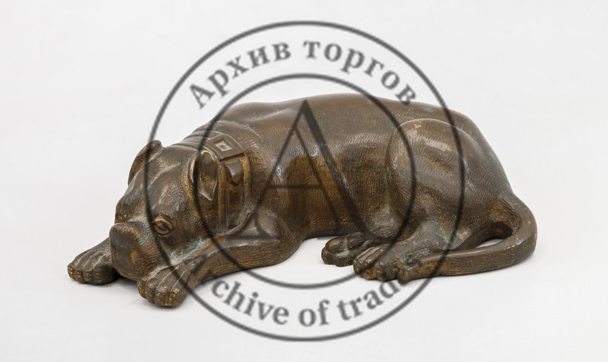 Скульптура боксера.