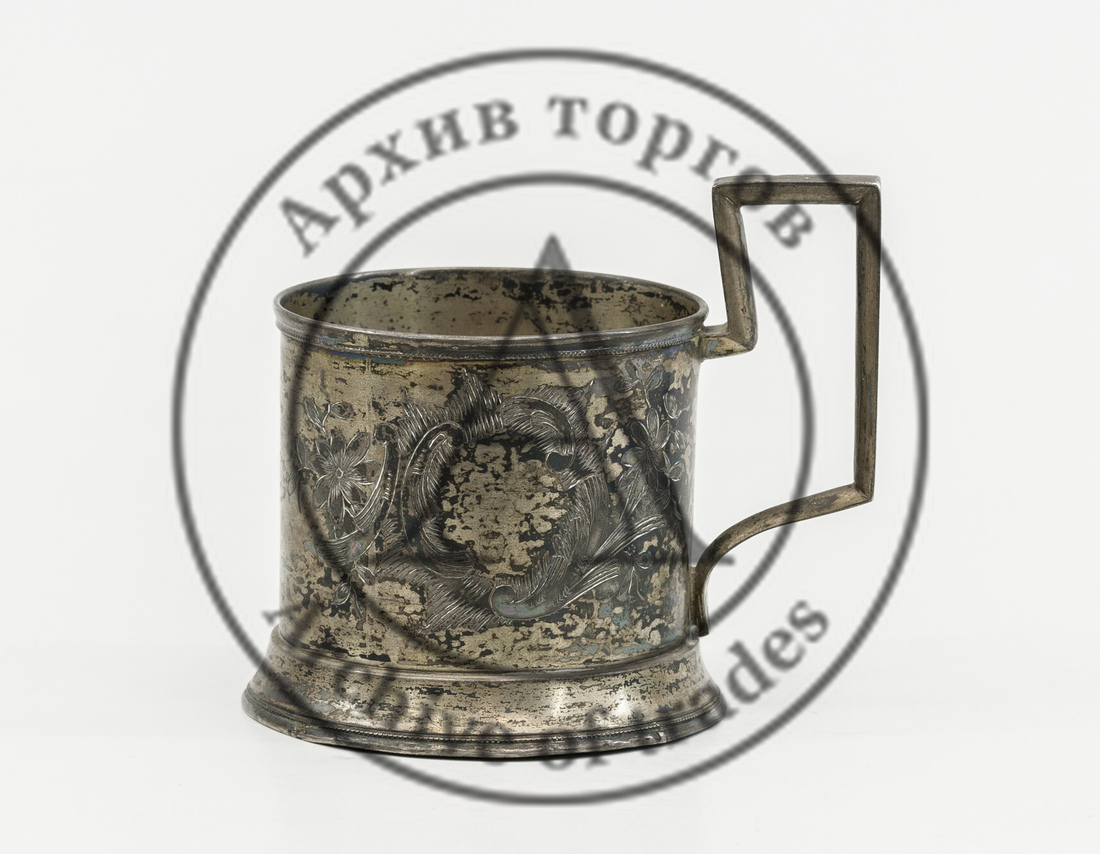 Подстаканник с изображением цветов