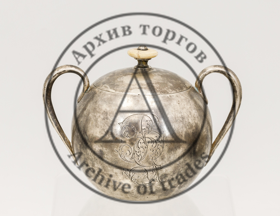 Сахарница с гравированными инициалами