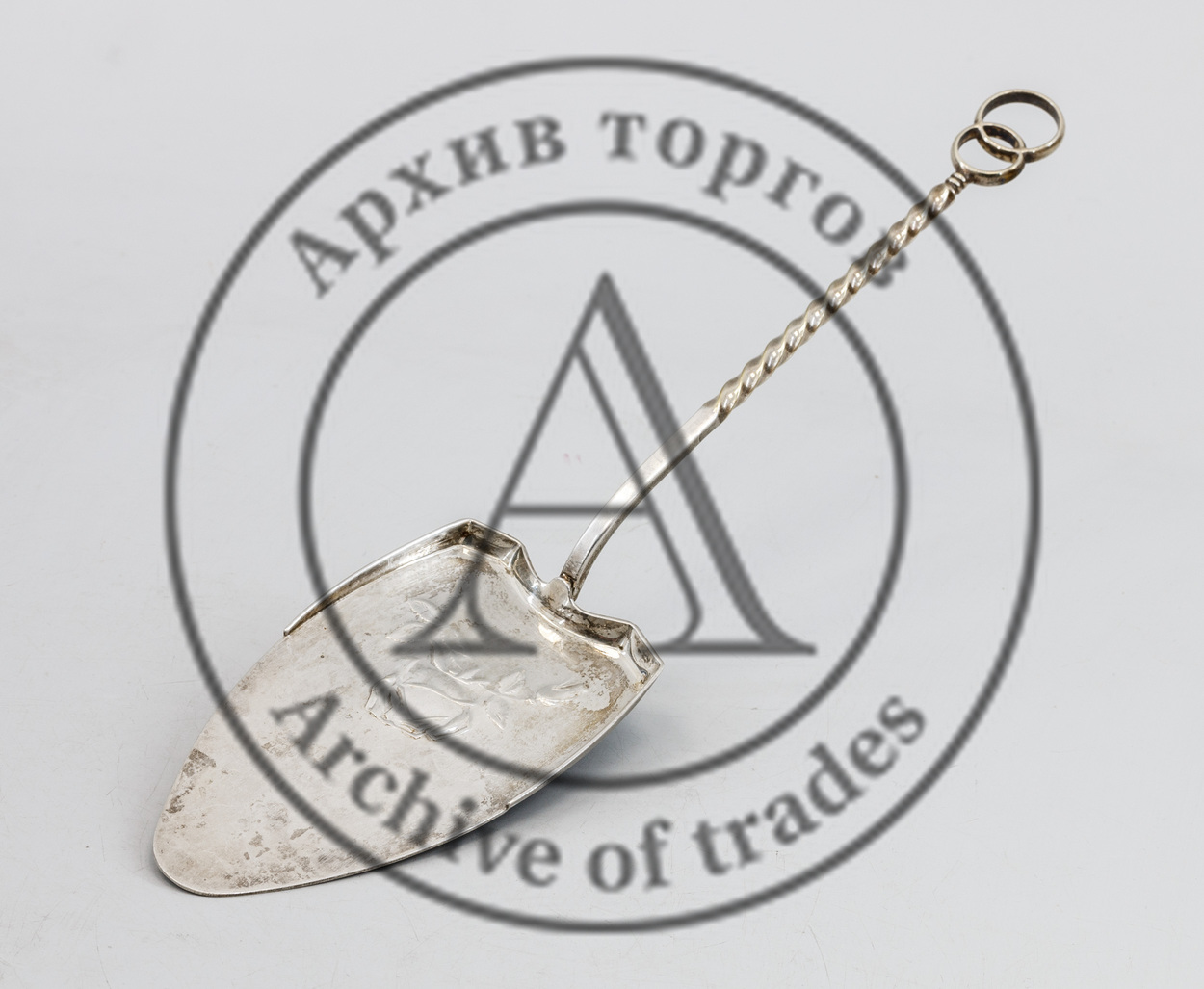 Лопатка для свадебного торта.