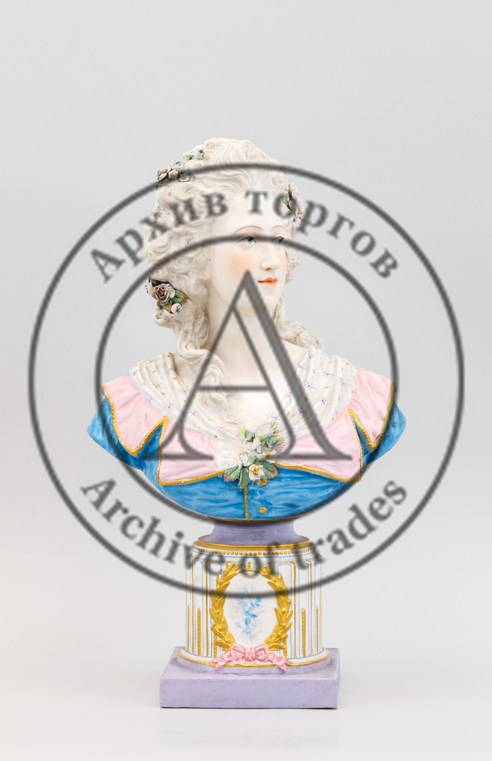 Бюст девушки