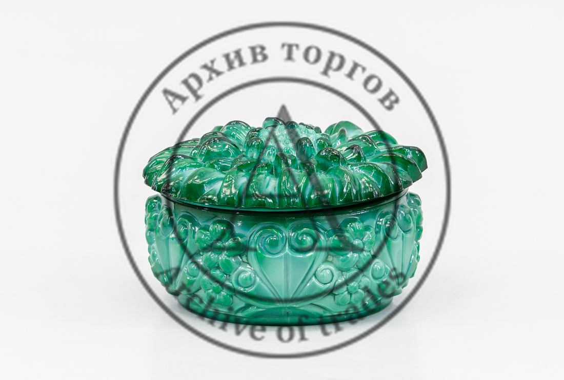 Шкатулка в виде цветка