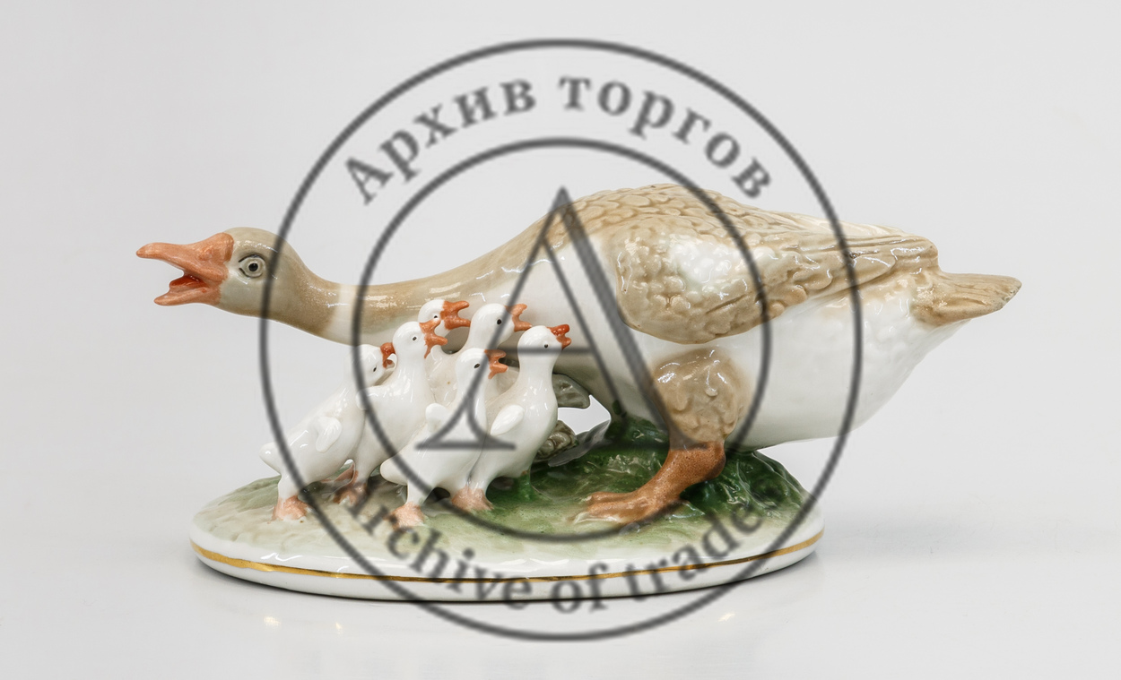 Скульптура «Переполох» (Гусыня с гусятами)
